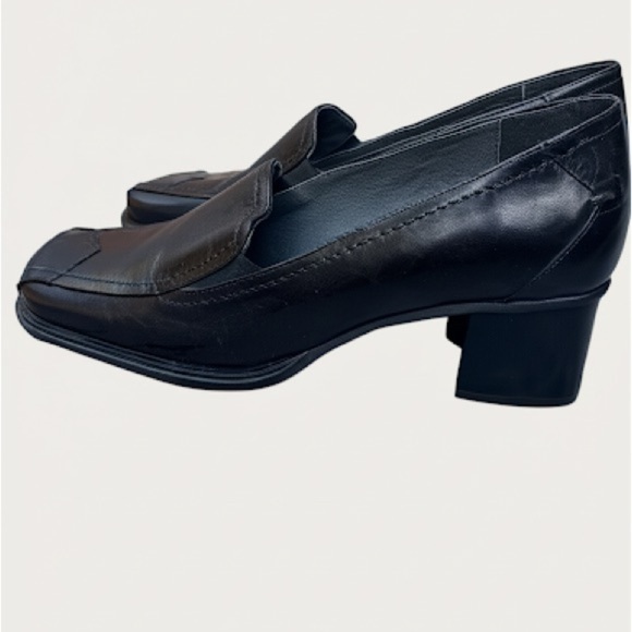 Shoes - NEW Feet First Leather Block Heel square toe shoes loafers